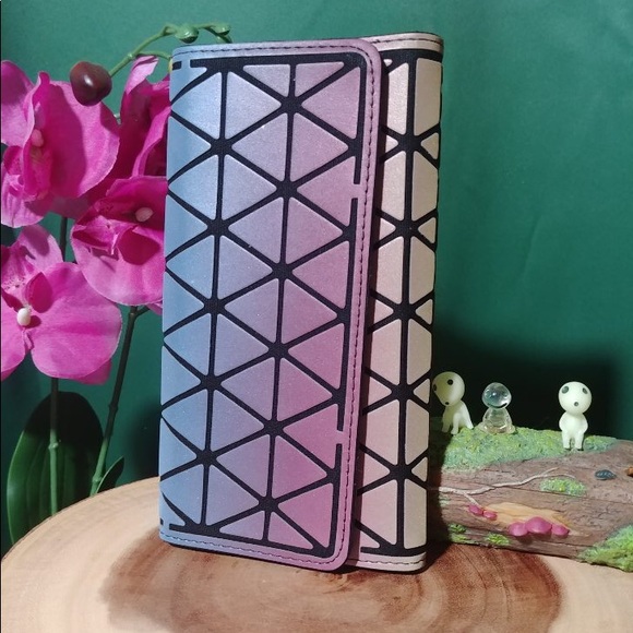 βοΈSALEβοΈ πHost Pick 7/7/19π 3M Rainbow Wallet - Picture 4 of 8